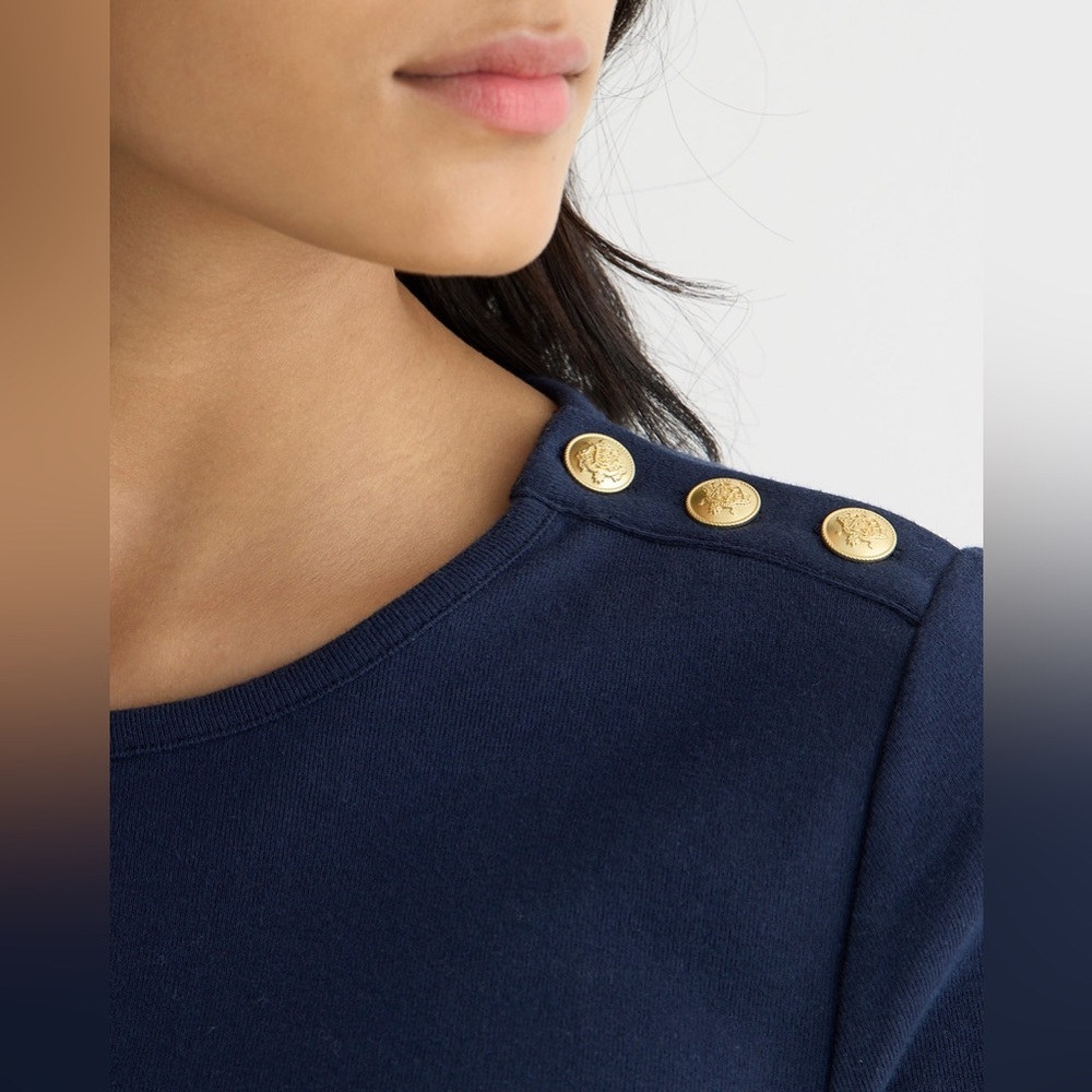 Perfect-fit elbow-sleeve T-shirt with buttons - Picture 2 of 7